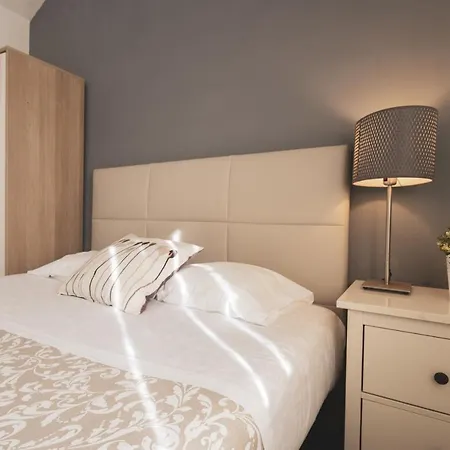 Апартаменты 04 - Loft In The Heart Of