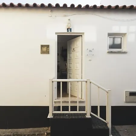 04 - Loft In The Heart Of Peniche